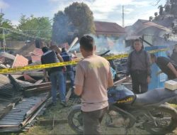 Gedung SMAN 1 Toho Mempawah Terbakar